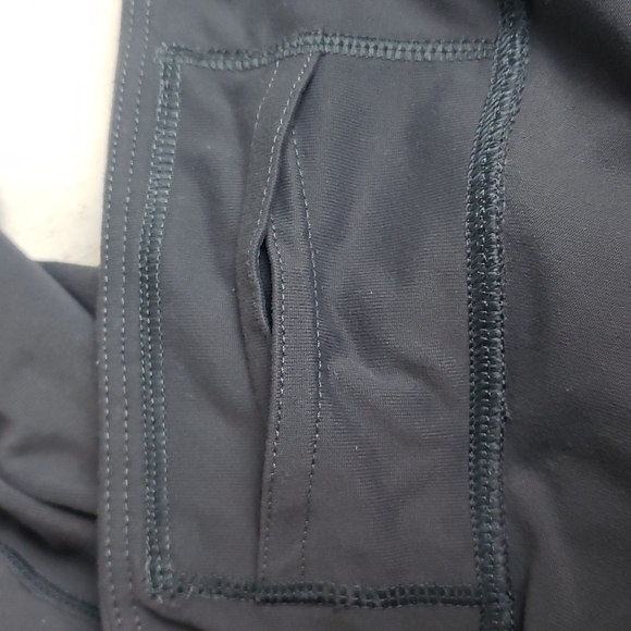 Victoria's Secret Sport gray yoga capri workout leggings Size Medium - Picture 5 of 6